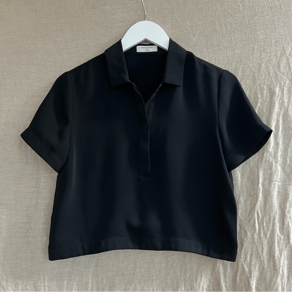 Cropped Black Flowy Blouse